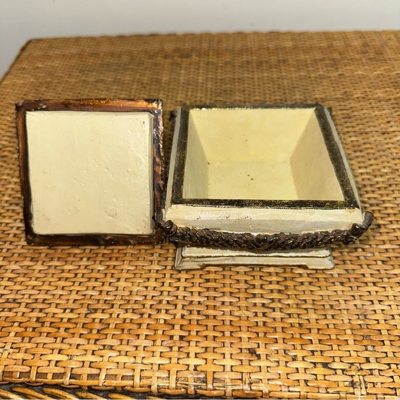 Stone Jewlery Brass Flower Tinker Box 3” Beige Collectable Heavy Grandma Beauty - Picture 7 of 13